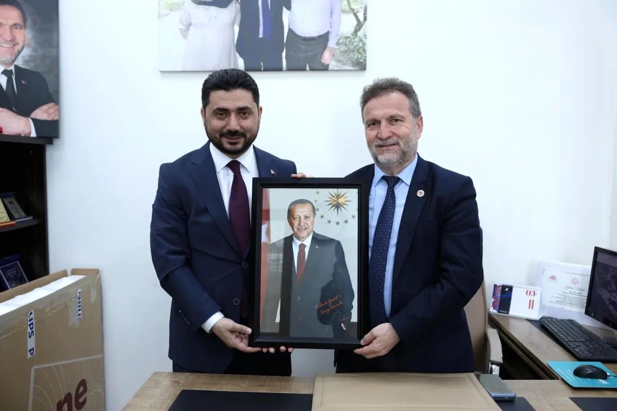 AK Parti Bağcılar İlçe Başkanlığı Kirazlı Mahalle Muhtarlığını Ziyaret Etti AK Parti Bağcılar İlçe Başkanlığı Kirazlı Mahalle Muhtarlığını Ziyaret Etti