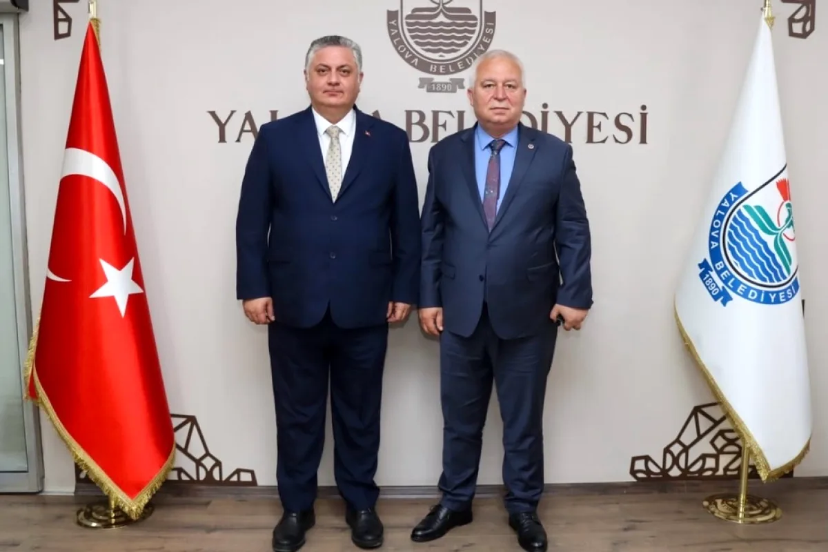 CHP'li Fahri Özkan Yalova'da: Doğancı ve Kurttan Vekile Nazik Karşılama CHP'li Fahri Özkan Yalova'da: Doğancı ve Kurttan Vekile Nazik Karşılama