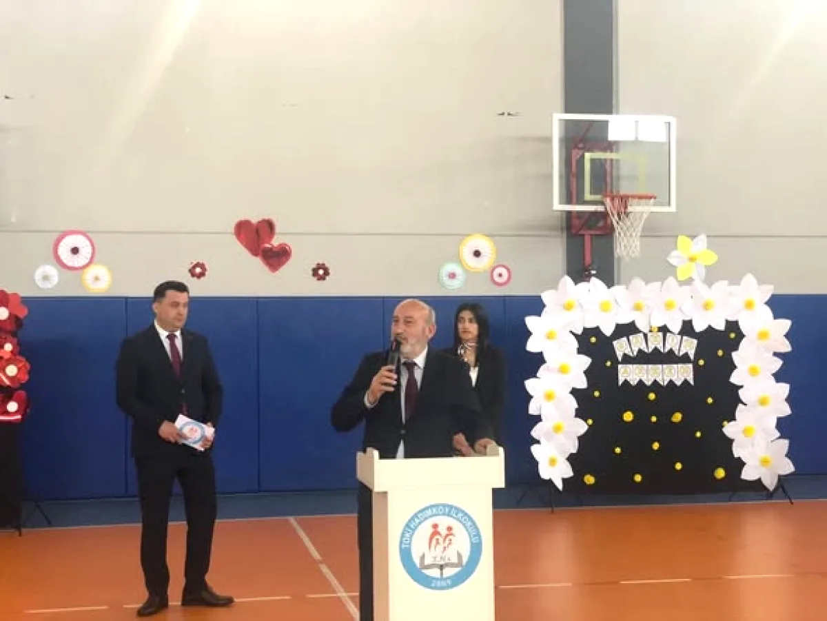 Arnavutköy'de Anneler Günü Coşkusu Arnavutköy'de Anneler Günü Coşkusu