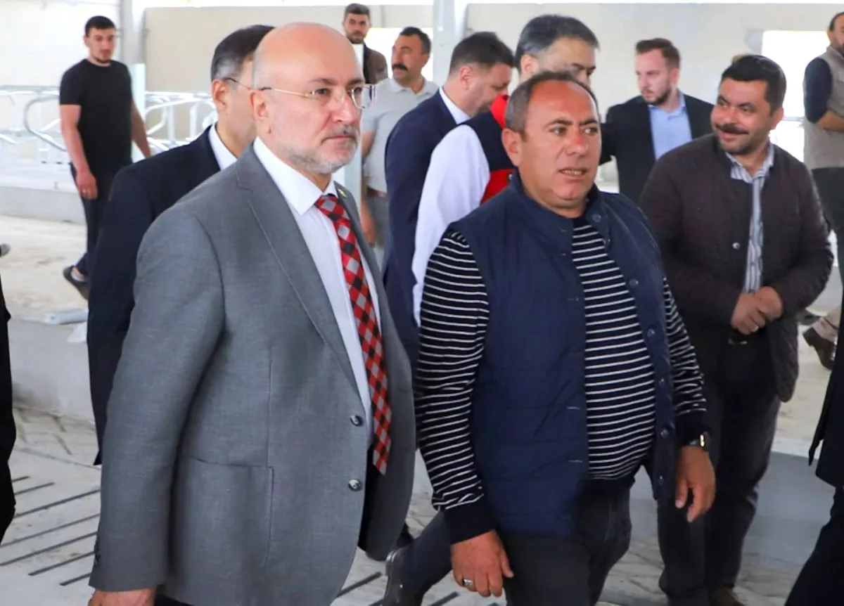 Afyon'da Hayvancılık İşletmelerine Protokol Ziyareti Afyon'da Hayvancılık İşletmelerine Protokol Ziyareti