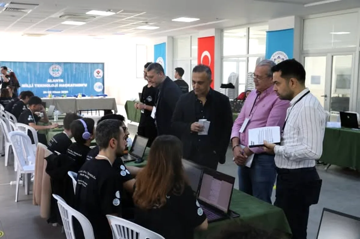 Alanya Tarihinde İlk: Genç Teknoloji Yetenekleri Sektörle Buluştu Alanya Tarihinde İlk: Genç Teknoloji Yetenekleri Sektörle Buluştu