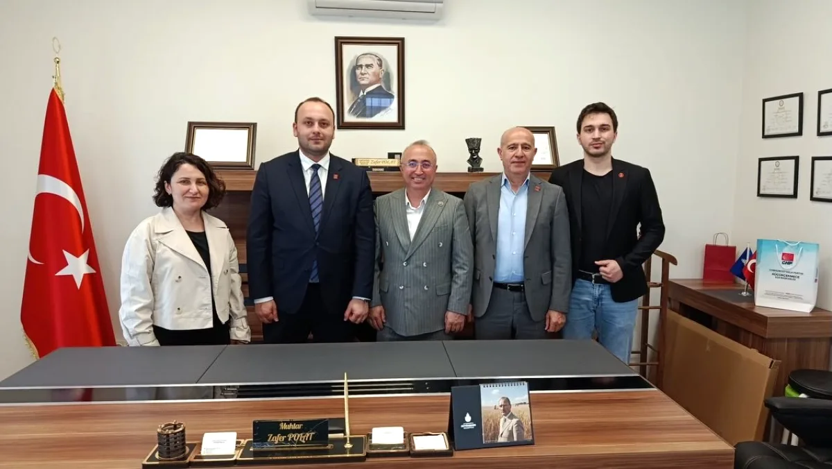 CHP'li Ergin, Kartaltepe Muhtarı ile Mahalle İhtiyaçlarını Görüştü CHP'li Ergin, Kartaltepe Muhtarı ile Mahalle İhtiyaçlarını Görüştü