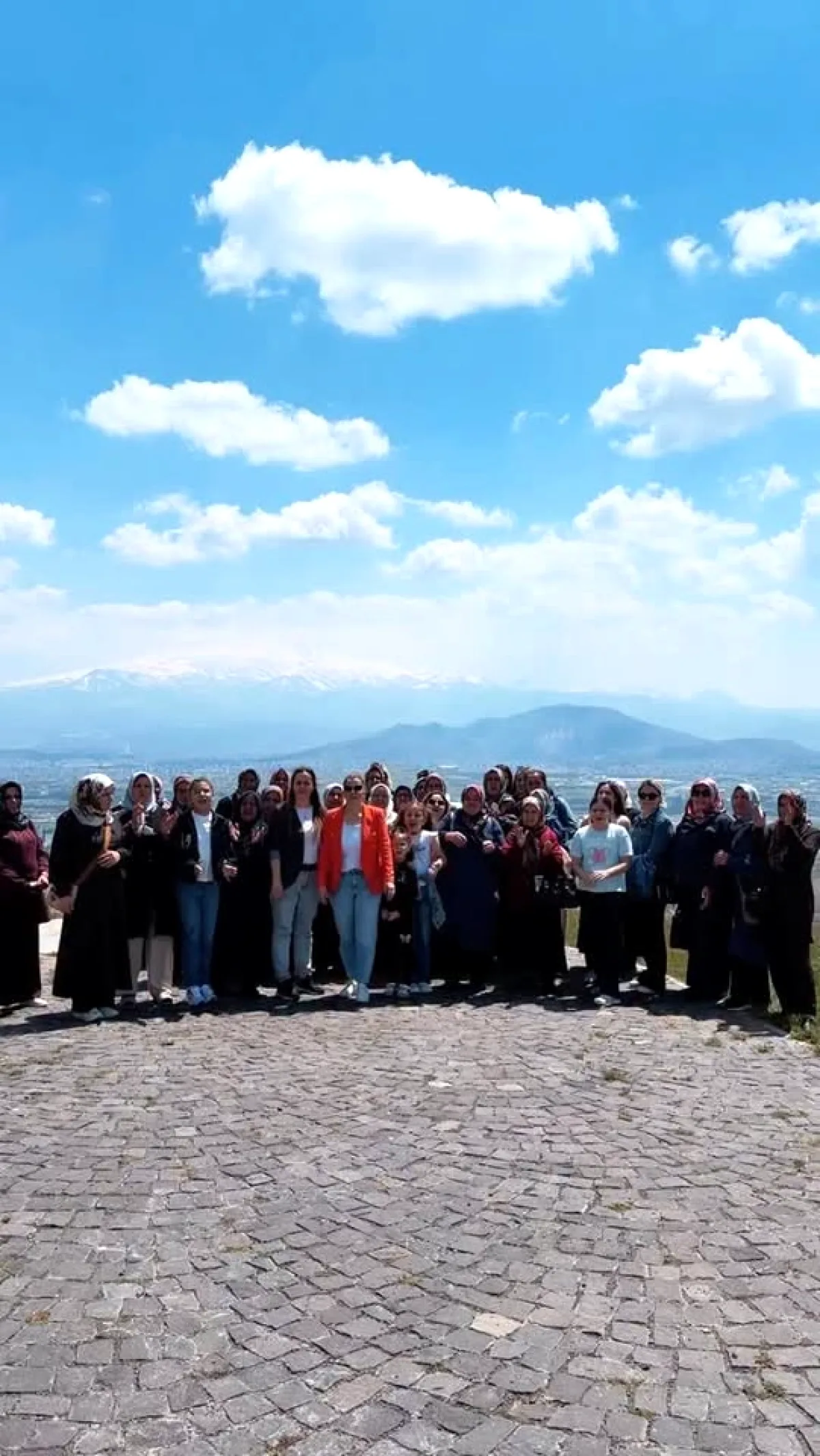Yenişehirli Kadınlara Anneler Günü Sürprizi: Kocasinan Belediyesi Tesislerini Açtı Yenişehirli Kadınlara Anneler Günü Sürprizi: Kocasinan Belediyesi Tesislerini Açtı