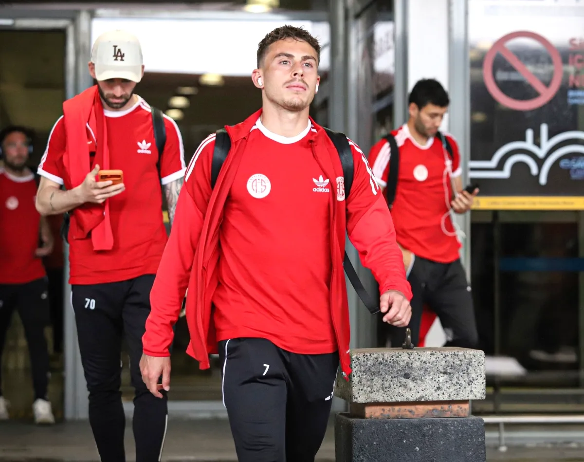 Bitexen Antalyaspor İstanbul'da: Kritik Deplasman Hazırlığı Bitexen Antalyaspor İstanbul'da: Kritik Deplasman Hazırlığı