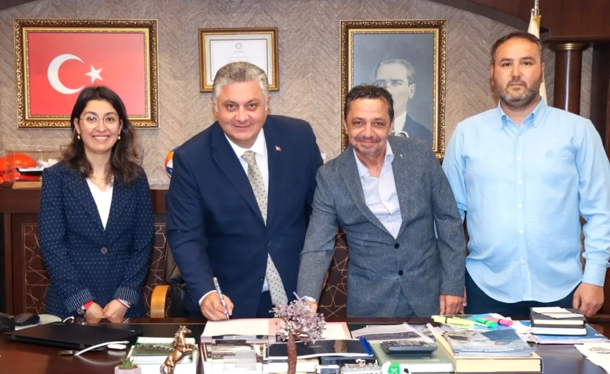 Yalova Belediyesi Personeline Sosyal Denge Sözleşmesi İmzalandı Yalova Belediyesi Personeline Sosyal Denge Sözleşmesi İmzalandı
