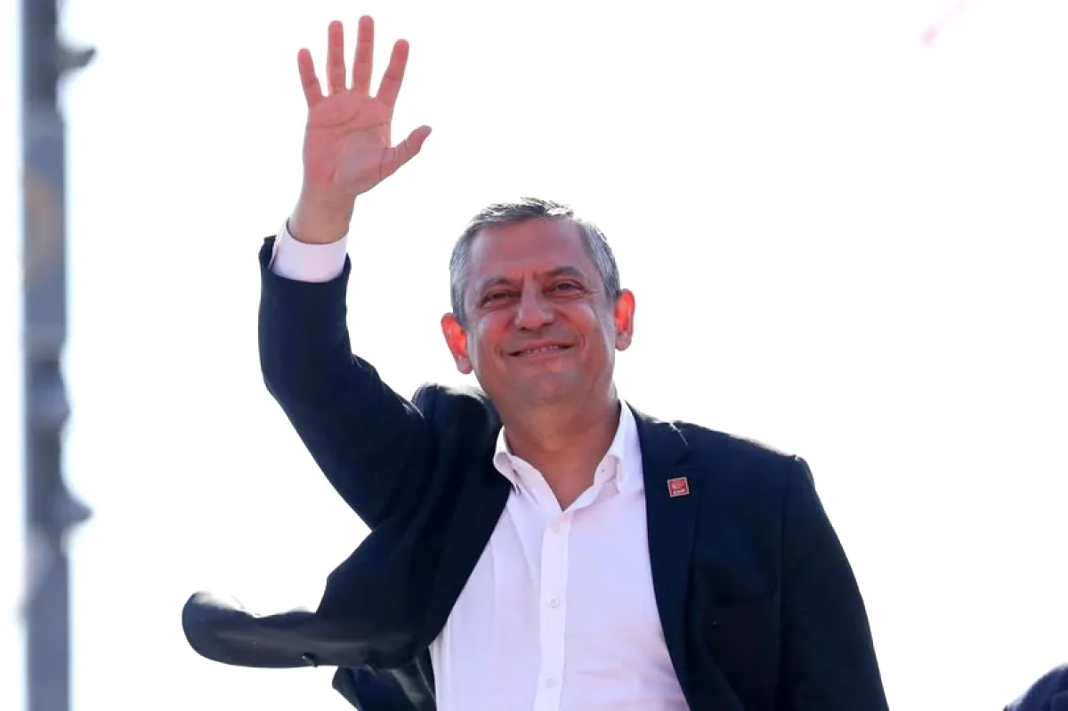 CHP İstanbul: "Demokrasi Devrimini Sandıkta Gerçekleştireceğiz" CHP İstanbul: "Demokrasi Devrimini Sandıkta Gerçekleştireceğiz"