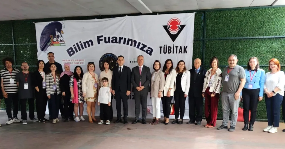 Bakırköy BİLSEM'de Genç Mucitler Robotik ve Sürdürülebilir Teknoloji Projelerini Sergiledi Bakırköy BİLSEM'de Genç Mucitler Robotik ve Sürdürülebilir Teknoloji Projelerini Sergiledi