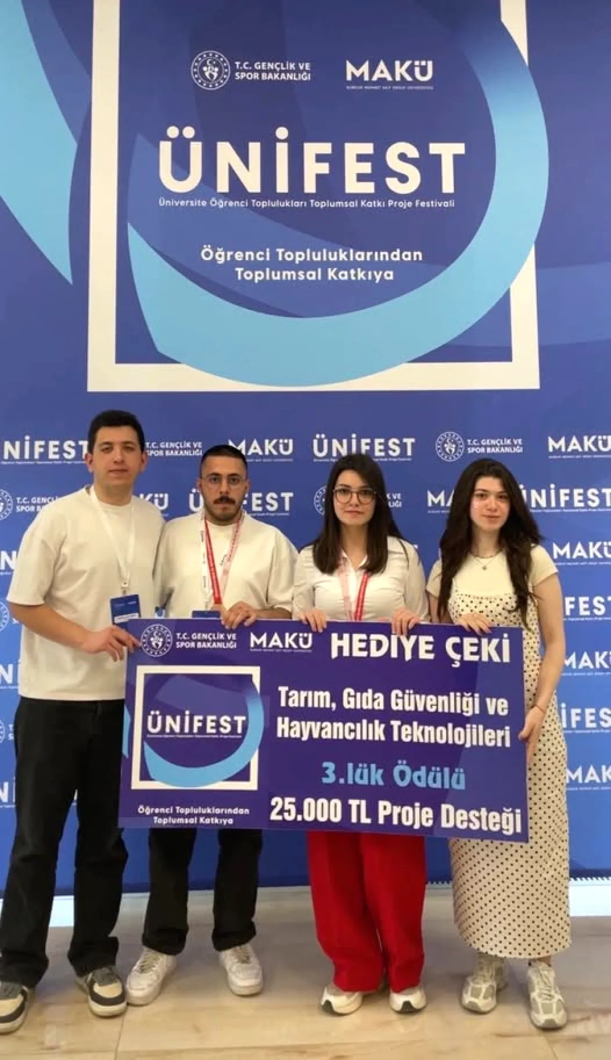 İAÜ Blokzincir Kulübü ÜNİFEST'te Akıllı Tarım Projesiyle Üçüncü Oldu İAÜ Blokzincir Kulübü ÜNİFEST'te Akıllı Tarım Projesiyle Üçüncü Oldu