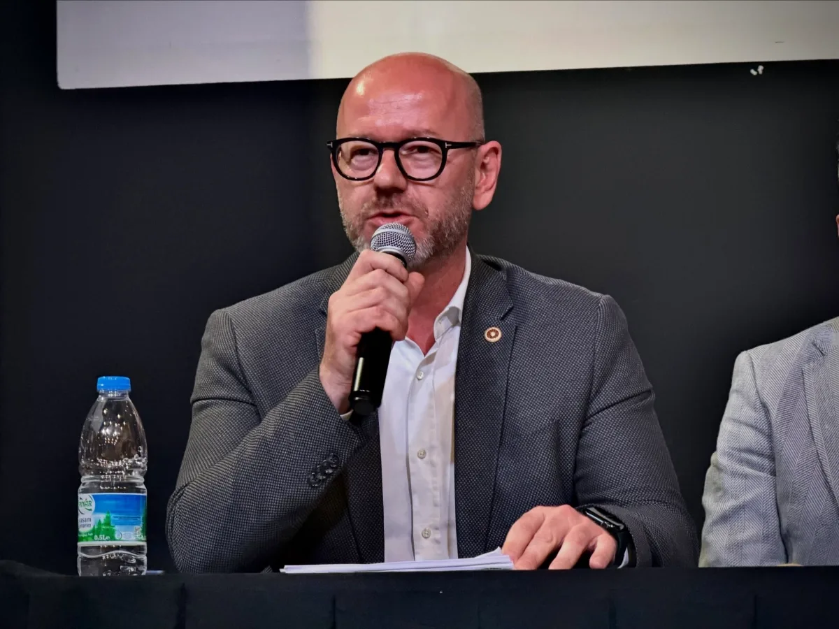 CHP ve Emek Partisi Milletvekilleri Deniz Gezmiş ve Arkadaşlarını Andı CHP ve Emek Partisi Milletvekilleri Deniz Gezmiş ve Arkadaşlarını Andı