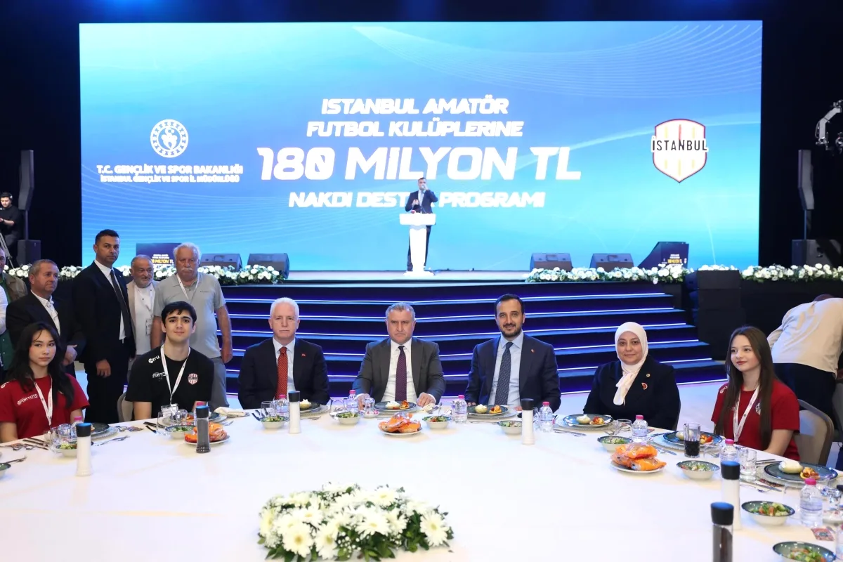 Bağcılar Amatör Futbol Kulüplerine 180 Milyon TL'lik Dev Destek Bağcılar Amatör Futbol Kulüplerine 180 Milyon TL'lik Dev Destek