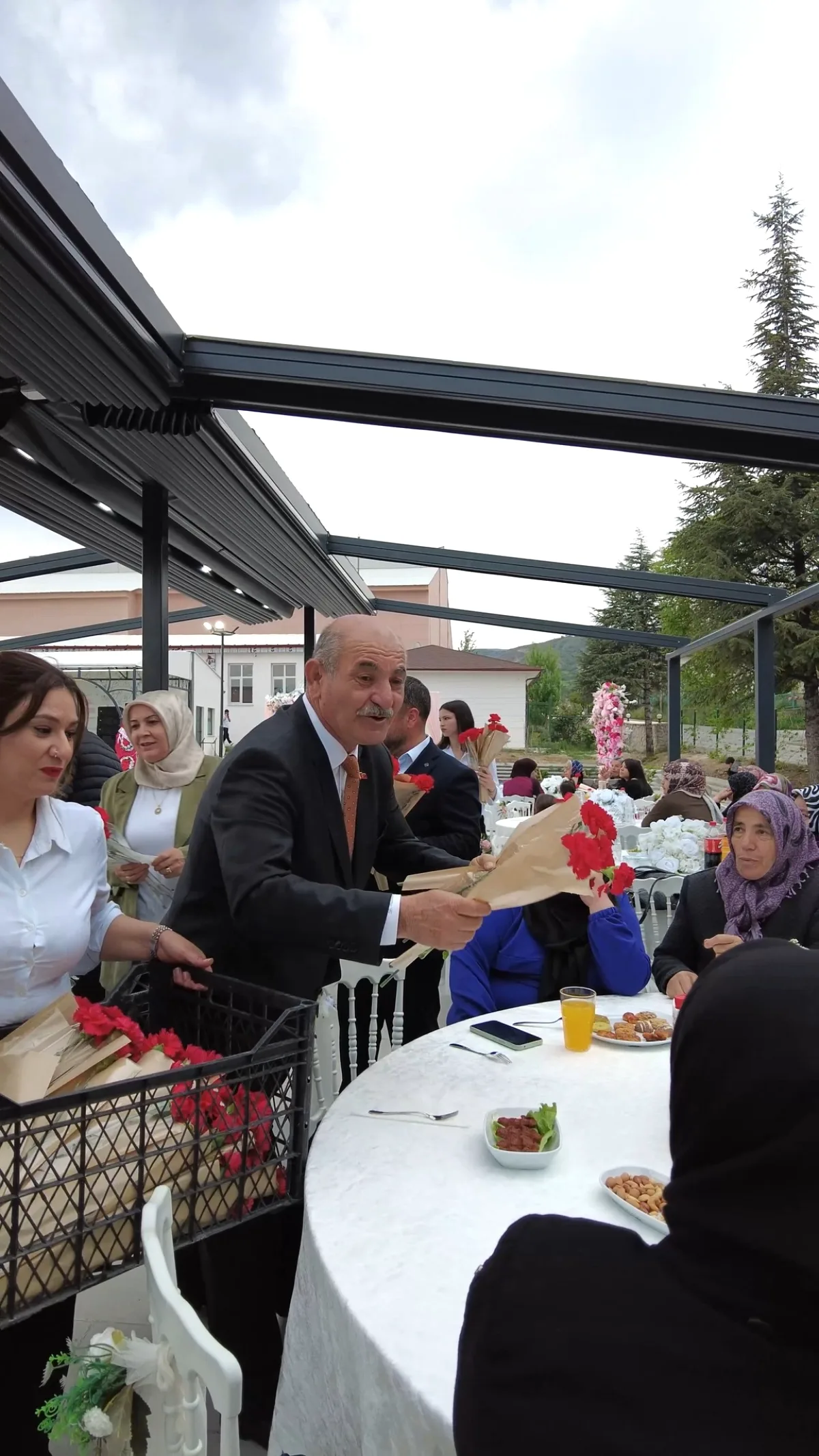 Kalecik Belediyesi Anneler Günü'nde Annelerle Buluştu Kalecik Belediyesi Anneler Günü'nde Annelerle Buluştu
