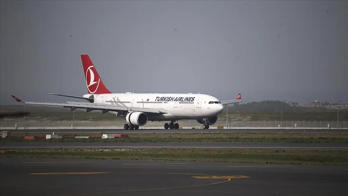 THY Uçağında Duman Alarmı: Katmandu'da Yolcular Tahliye Edildi THY Uçağında Duman Alarmı: Katmandu'da Yolcular Tahliye Edildi