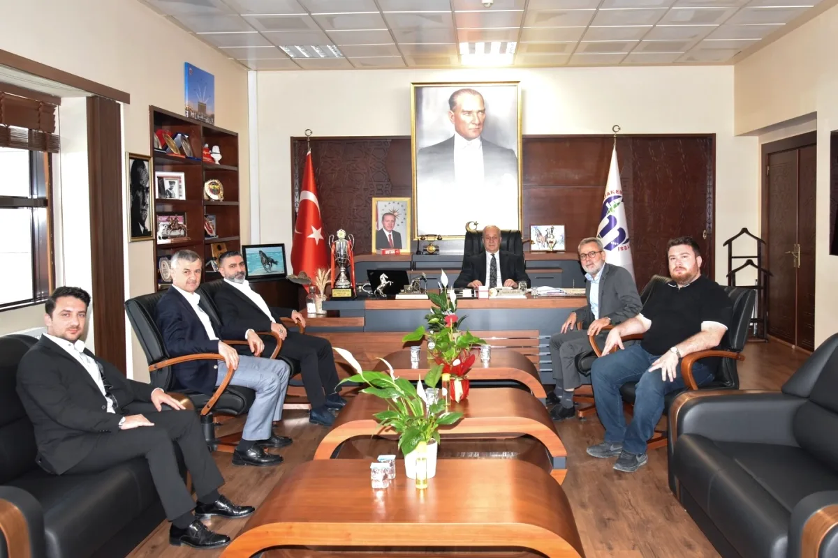 Mustafakemalpaşa'da Belediye Başkanı'ndan Paşader'e Ziyaret Mustafakemalpaşa'da Belediye Başkanı'ndan Paşader'e Ziyaret