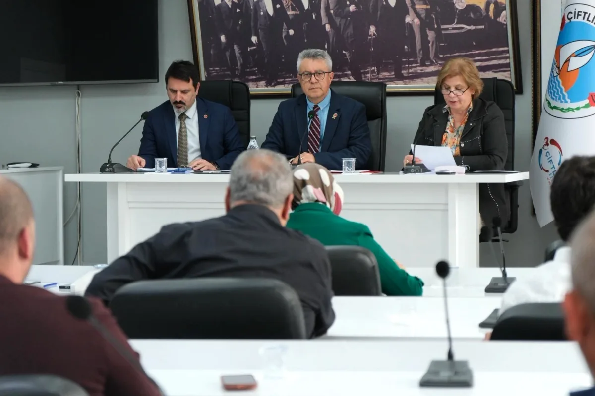 Çiftlikköy Belediyesi 1.2 Milyar TL'lik Bütçede Mali Disiplin Başarısı Çiftlikköy Belediyesi 1.2 Milyar TL'lik Bütçede Mali Disiplin Başarısı