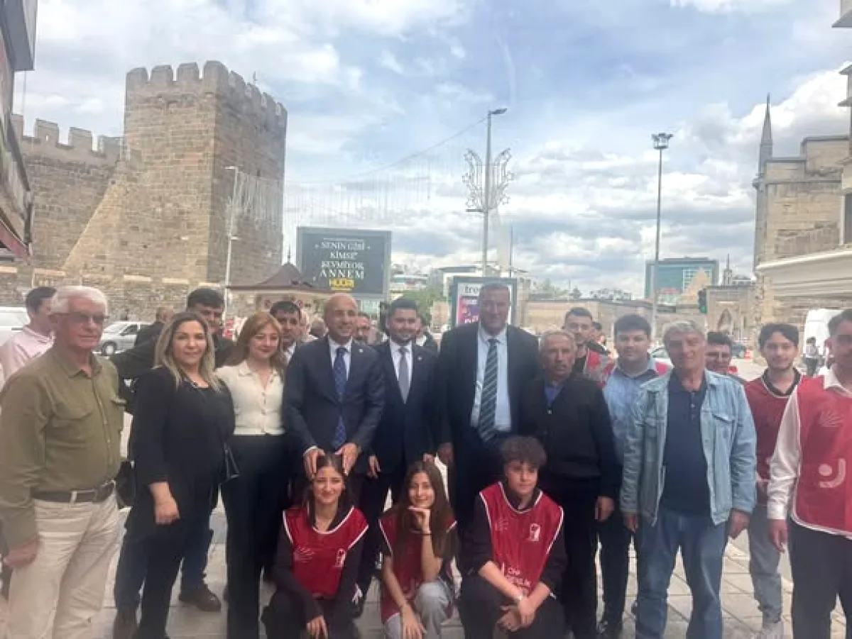 CHP Heyeti Kayseri'de Esnafın Sorunlarını Dinledi CHP Heyeti Kayseri'de Esnafın Sorunlarını Dinledi