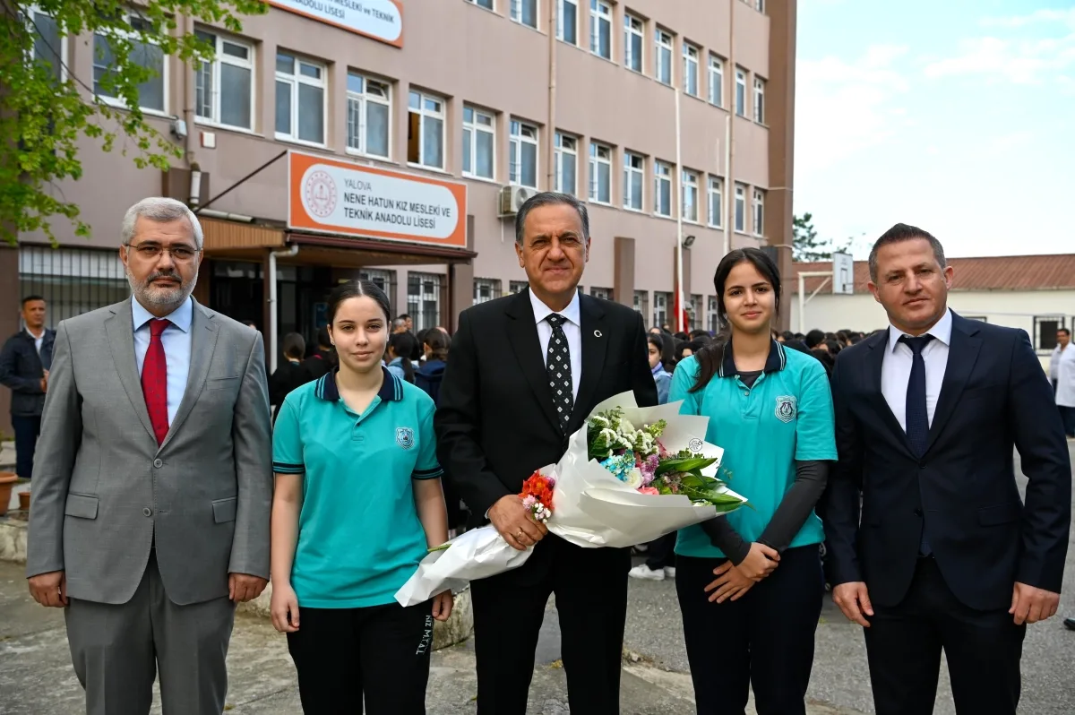 Yalova'da Milli Değerler Eğitimi: Nene Hatun MTAL'den Anlamlı Proje Yalova'da Milli Değerler Eğitimi: Nene Hatun MTAL'den Anlamlı Proje