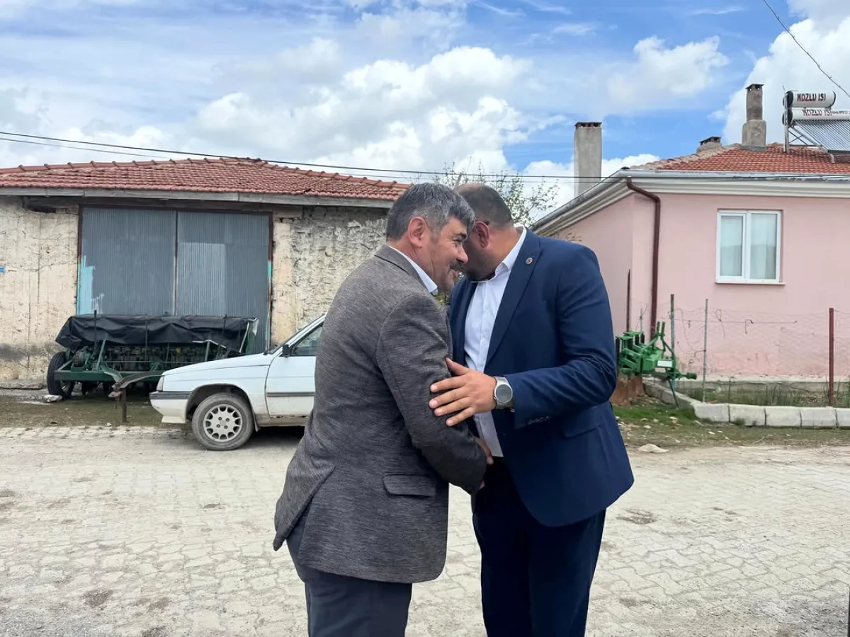 Bayat'ta Yağmur ve Şükür Duası: Belediye Başkanı Bodur Köy Halkıyla Buluştu Bayat'ta Yağmur ve Şükür Duası: Belediye Başkanı Bodur Köy Halkıyla Buluştu