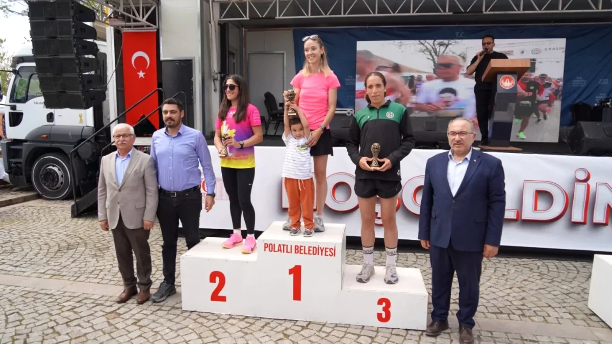 İlhami Teke, 5. Gordion Maratonu'nda Sporcularla Buluştu İlhami Teke, 5. Gordion Maratonu'nda Sporcularla Buluştu