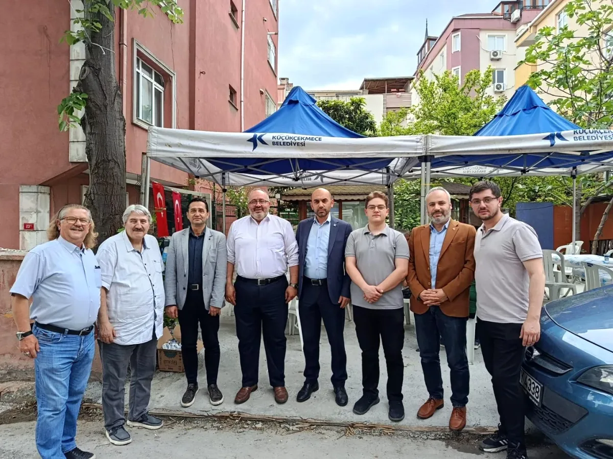 Küçükçekmece'de Duygulu Asker Uğurlama Töreni Küçükçekmece'de Duygulu Asker Uğurlama Töreni