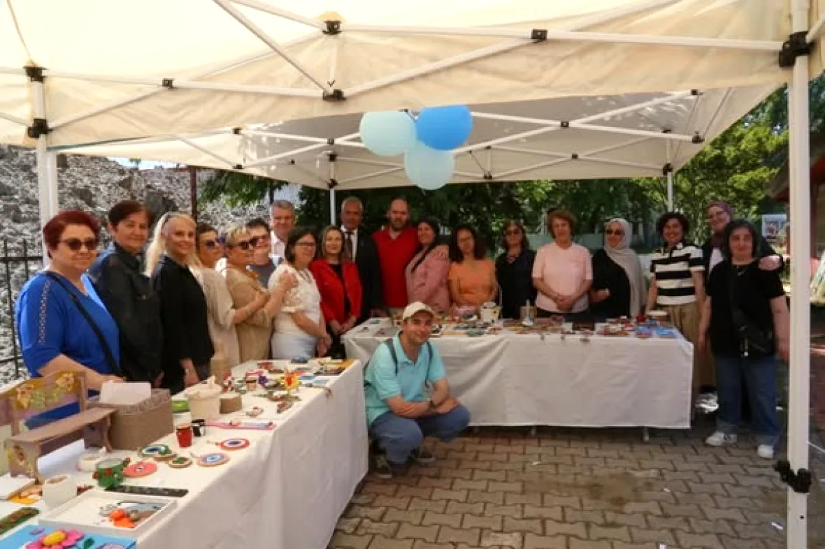 Edremit'te Engelliler Haftası'nda Özel Sergi Ziyareti Edremit'te Engelliler Haftası'nda Özel Sergi Ziyareti