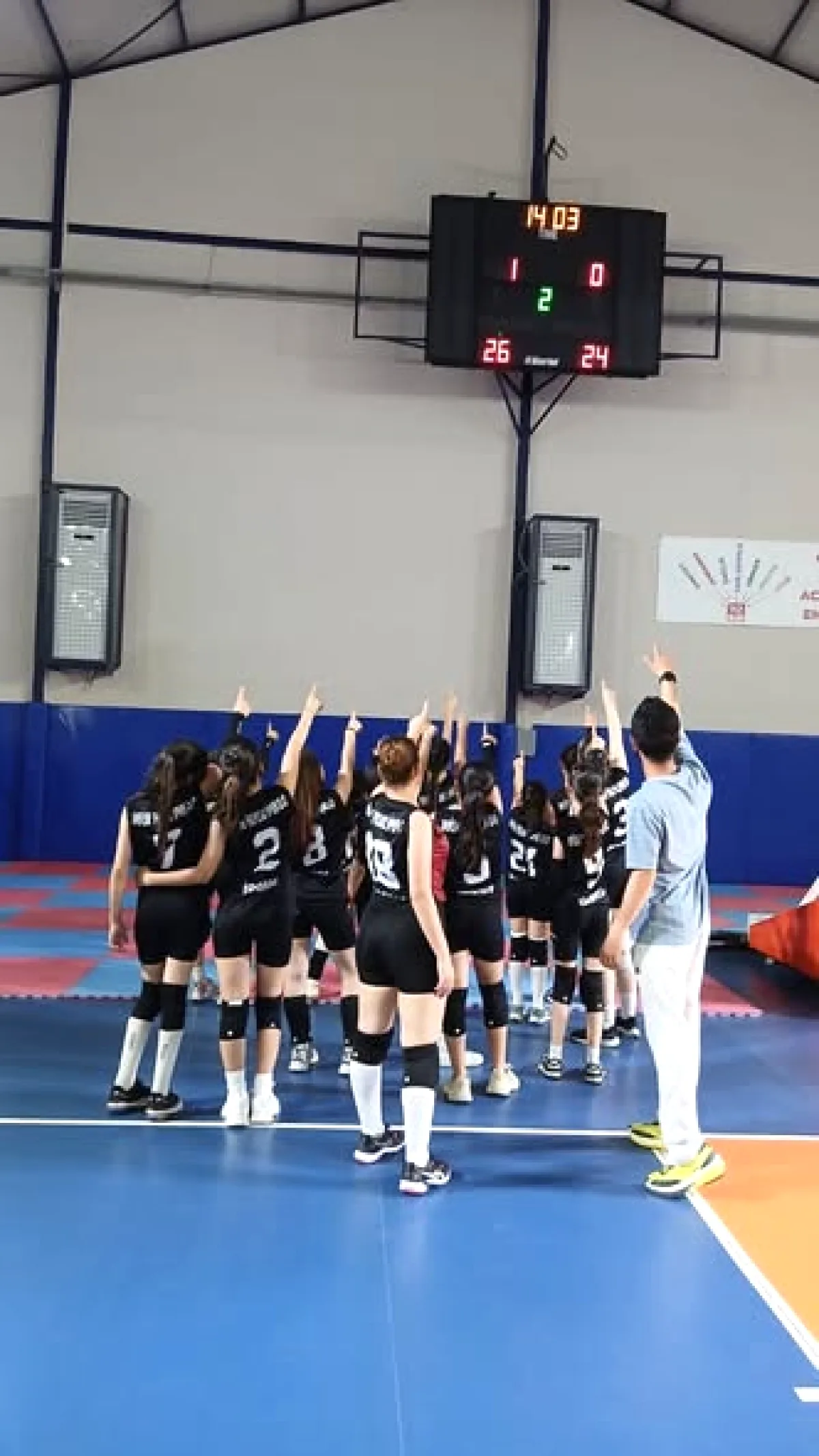 İbradı Voleybol Takımı Finalde: Serik'te 2-0'lık Galibiyet İbradı Voleybol Takımı Finalde: Serik'te 2-0'lık Galibiyet