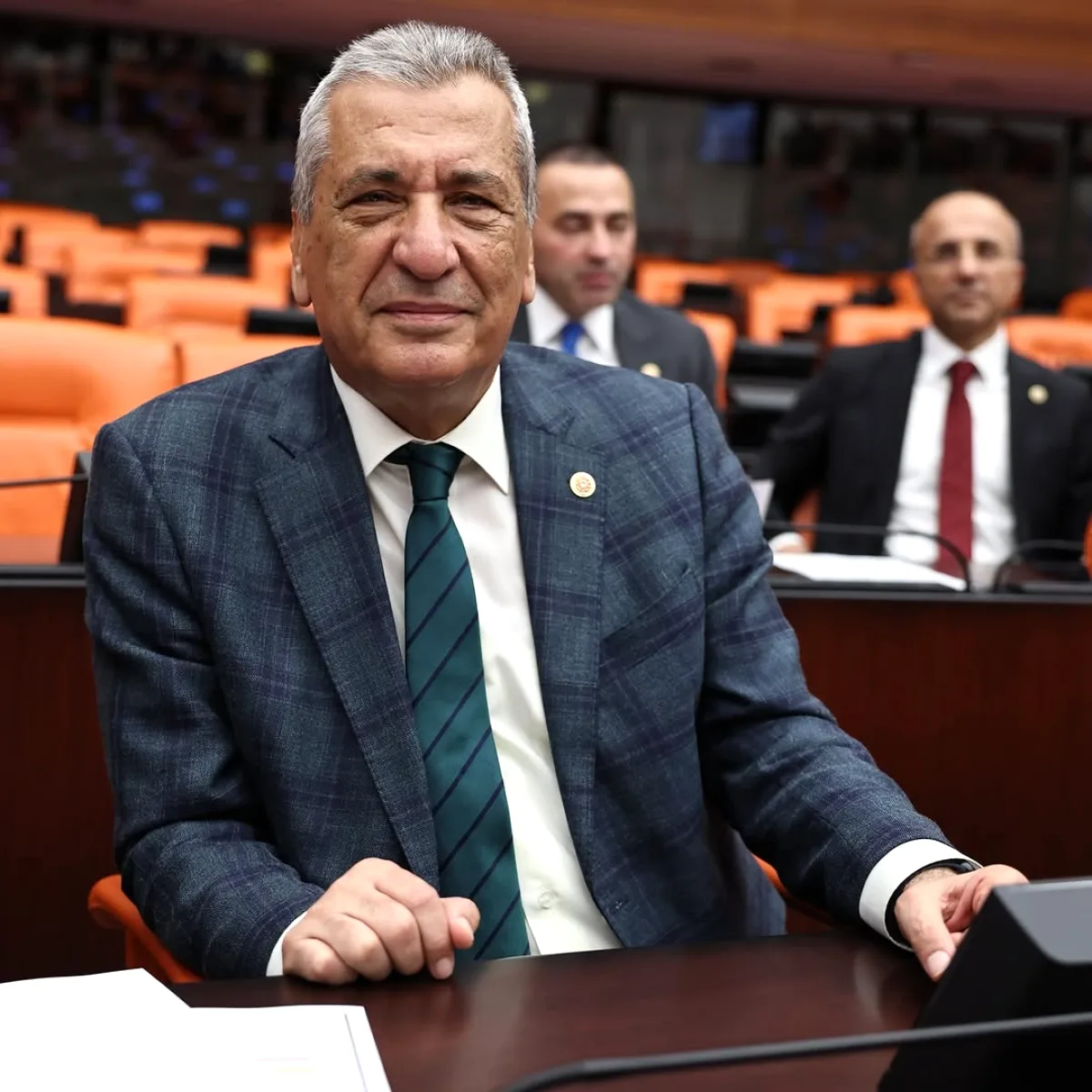 Emekli İkramiyesi Kurban Almaya Yetmiyor: Öztürkmen'den Sert Eleştiri Emekli İkramiyesi Kurban Almaya Yetmiyor: Öztürkmen'den Sert Eleştiri