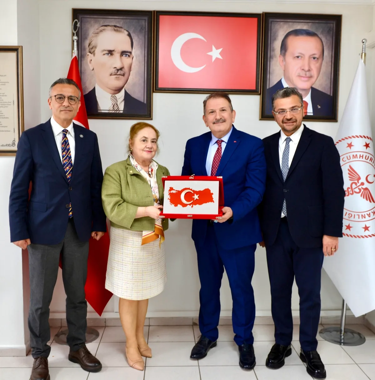 Antalya'da Çocuk Sağlığı İçin Önemli İşbirliği Görüşmesi Antalya'da Çocuk Sağlığı İçin Önemli İşbirliği Görüşmesi