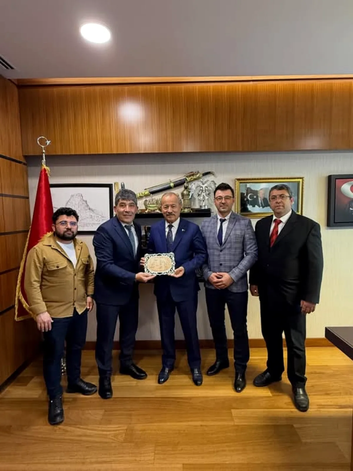 Milletvekili Taytak, Sandıklı Dernek Yönetimini Meclis'te Ağırladı Milletvekili Taytak, Sandıklı Dernek Yönetimini Meclis'te Ağırladı