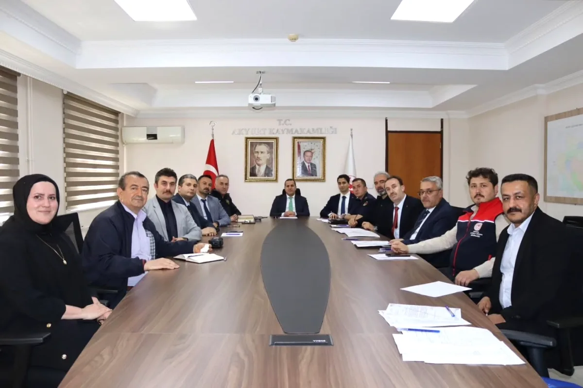 Akyurt'ta Okul Güvenliği Yürütme Kurulu Toplantısı Gerçekleşti Akyurt'ta Okul Güvenliği Yürütme Kurulu Toplantısı Gerçekleşti