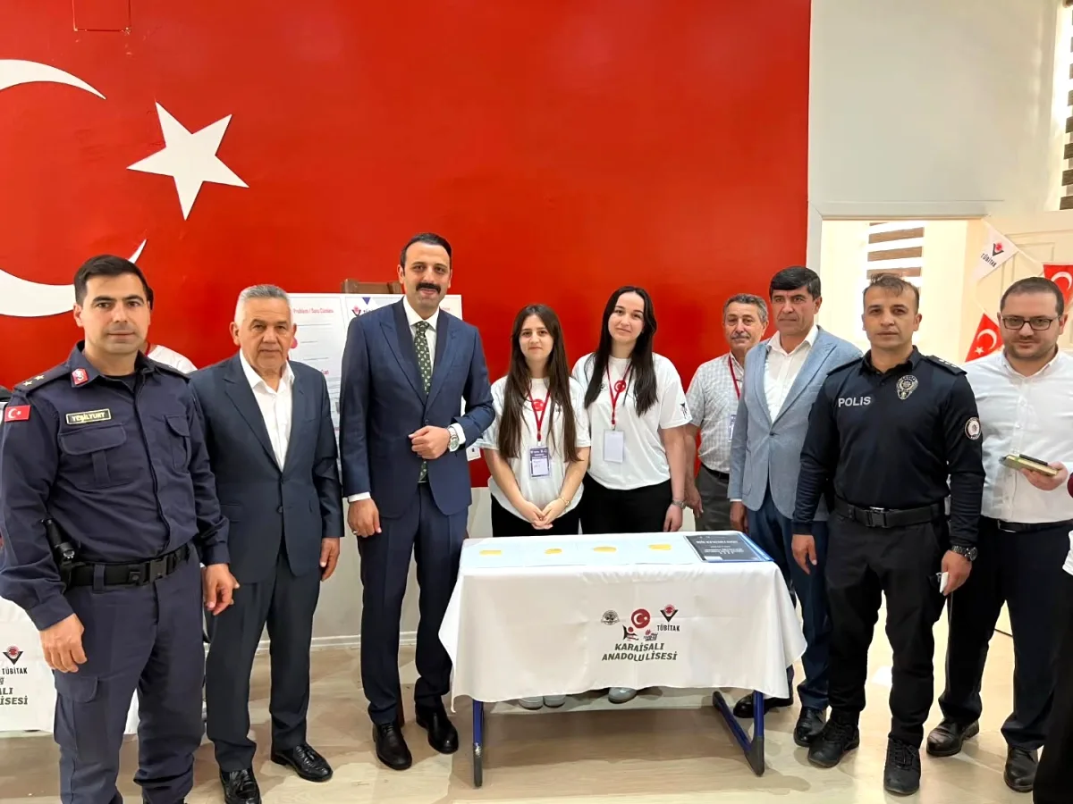 Karaisalı'da Genç Mucitler Bilim Fuarında Hünerlerini Sergiledi Karaisalı'da Genç Mucitler Bilim Fuarında Hünerlerini Sergiledi