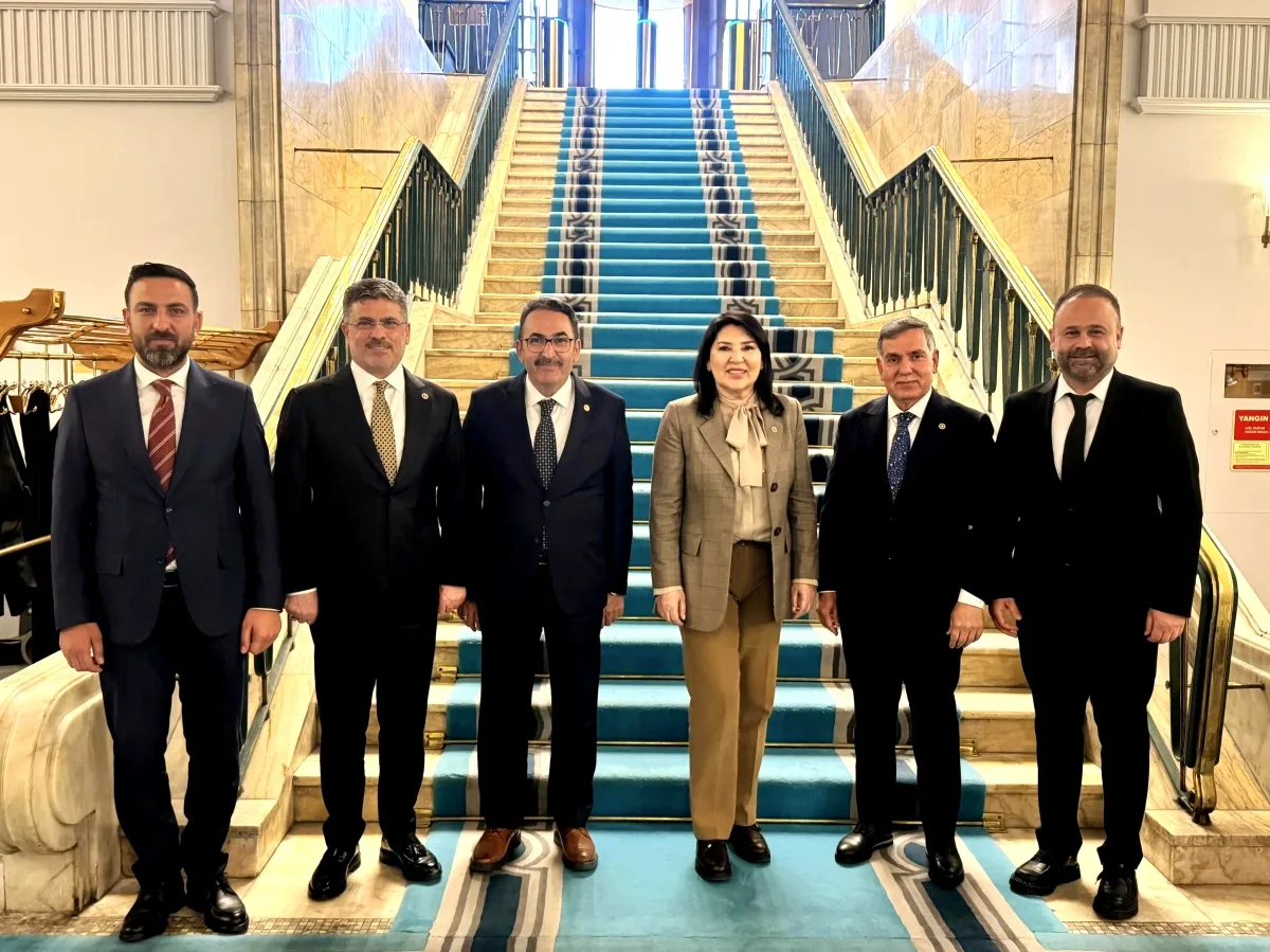 AK Partili Karamık, Seyhan İlçe Yönetimi'ni TBMM'de Ağırladı AK Partili Karamık, Seyhan İlçe Yönetimi'ni TBMM'de Ağırladı