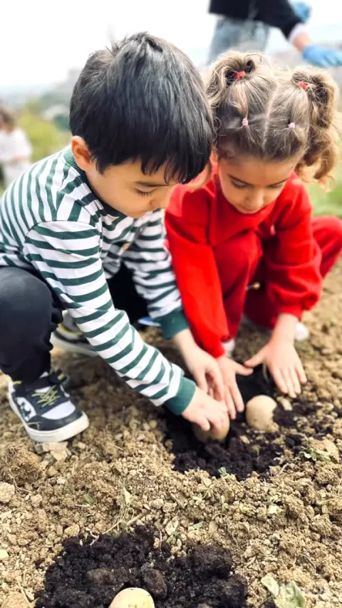 İzmit Belediyesi'nden Geleceğe Yeşil Adım: Minik Eller Toprakla Buluştu