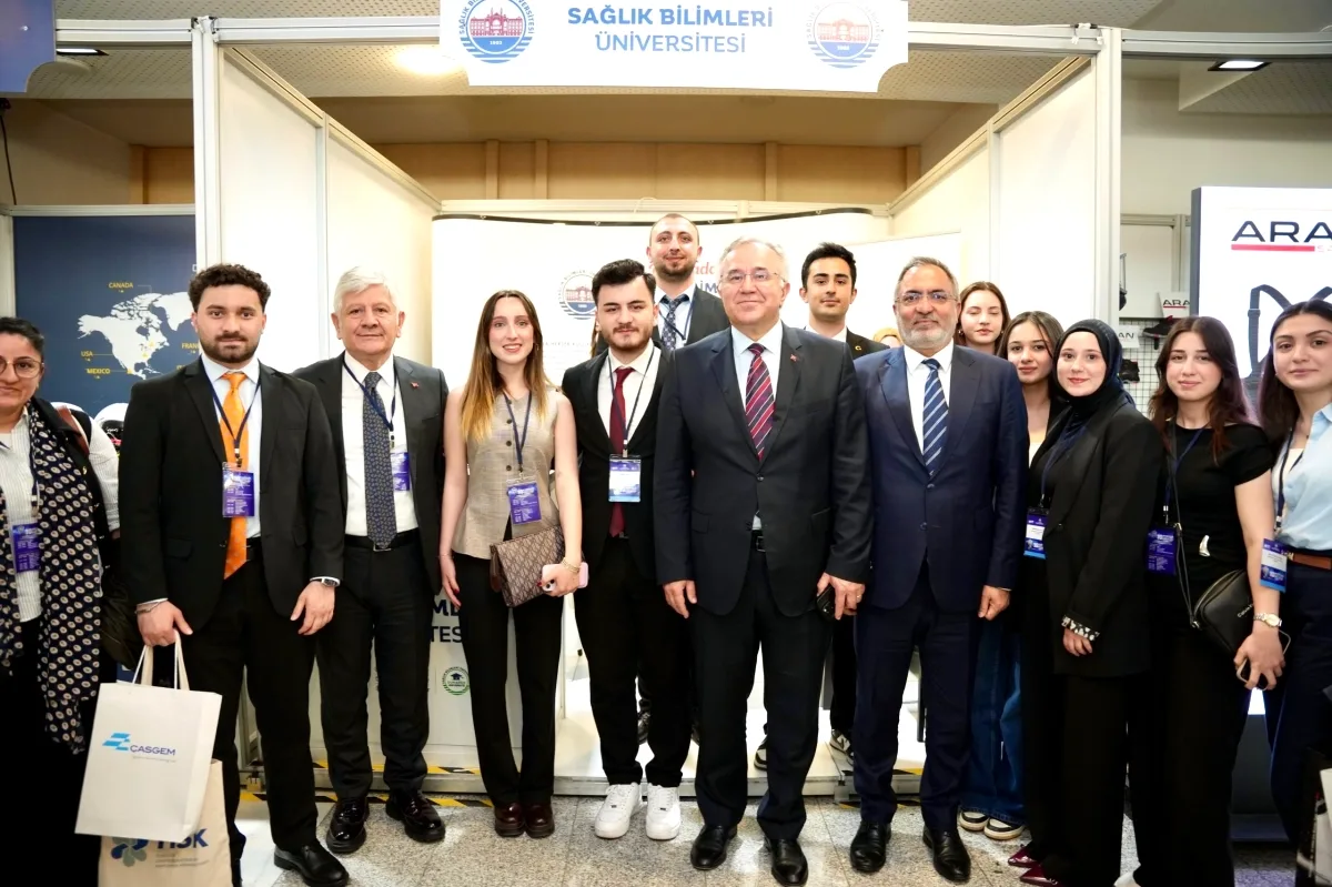 Sağlık Bilimleri Üniversitesi Standına Uluslararası Konferansta Rektörlerden Ziyaret Sağlık Bilimleri Üniversitesi Standına Uluslararası Konferansta Rektörlerden Ziyaret