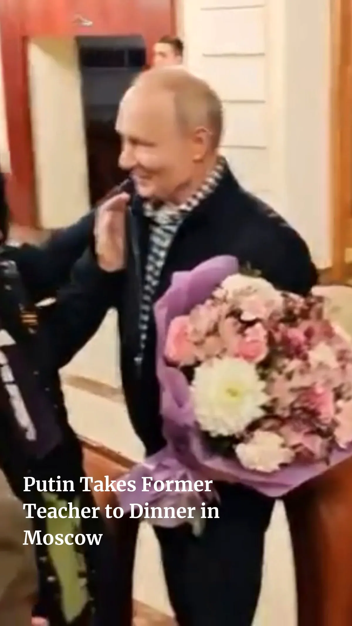 Putin Eski Almanca Öğretmeniyle Duygusal Buluşma: Moskova'da Akşam Yemeği Putin Eski Almanca Öğretmeniyle Duygusal Buluşma: Moskova'da Akşam Yemeği