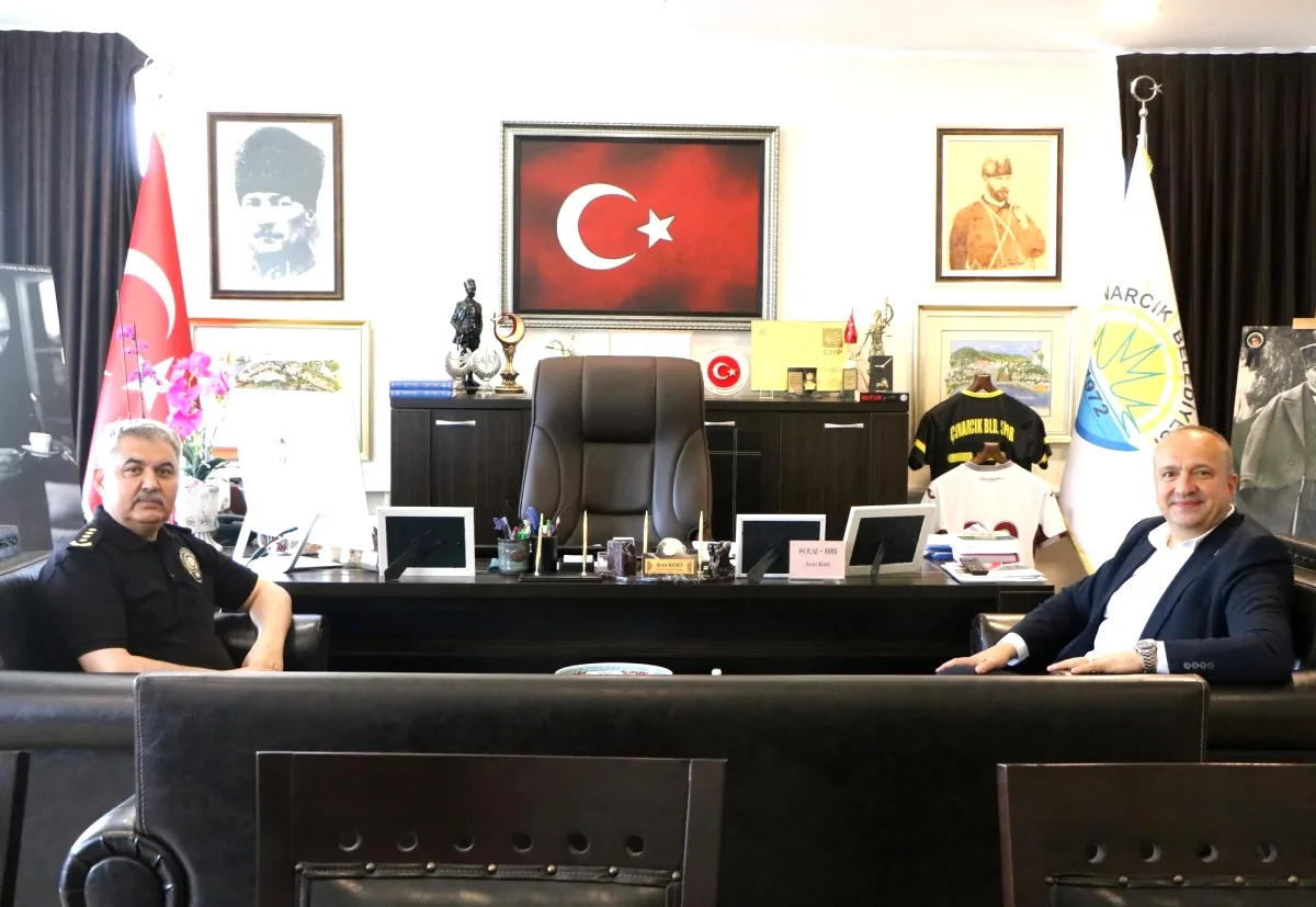 Çınarcık'ta Güvenlik İş Birliği: Emniyet Müdürü'nden Belediye'ye Ziyaret Çınarcık'ta Güvenlik İş Birliği: Emniyet Müdürü'nden Belediye'ye Ziyaret