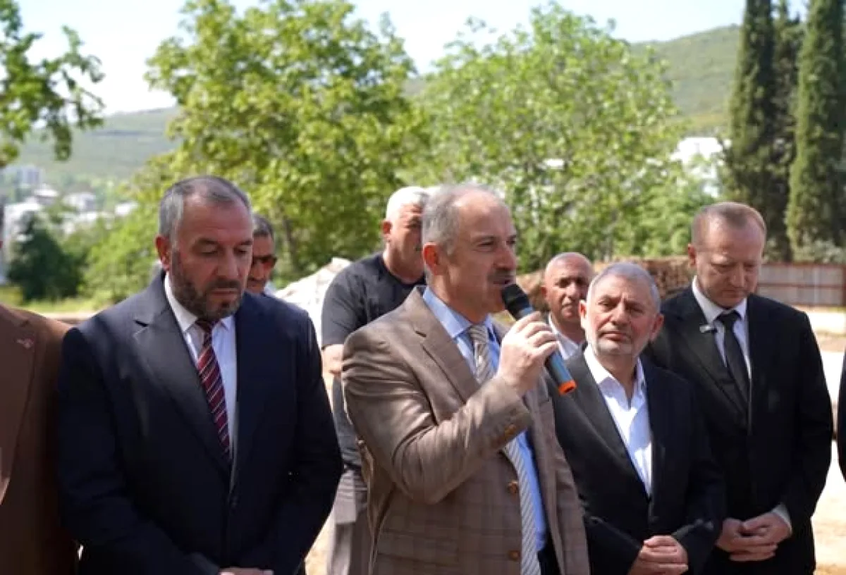 Orhangazi'de Sultan Abdülaziz Camii'nin Temeli Dualarla Atıldı Orhangazi'de Sultan Abdülaziz Camii'nin Temeli Dualarla Atıldı