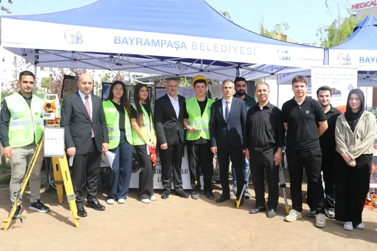 Bayrampaşa'da Mesleki Tanıtım Günleri Başladı Bayrampaşa'da Mesleki Tanıtım Günleri Başladı