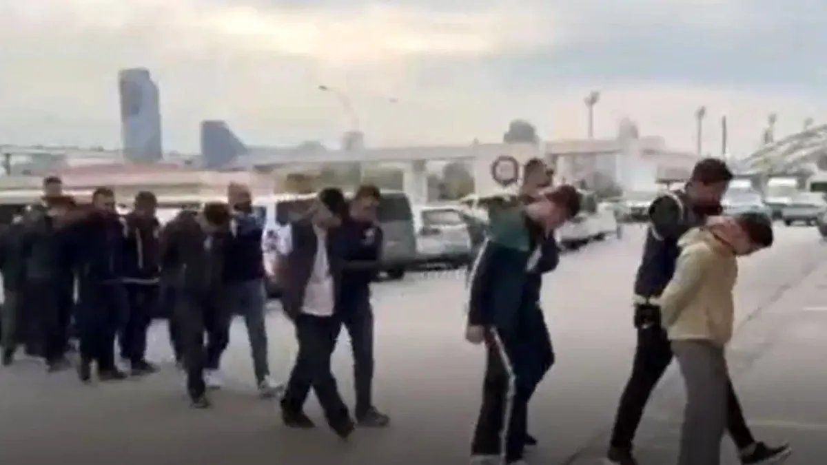 Ankara'da Sosyal Medyadan Silahlı Paylaşım Operasyonu: 19 Gözaltı Ankara'da Sosyal Medyadan Silahlı Paylaşım Operasyonu: 19 Gözaltı