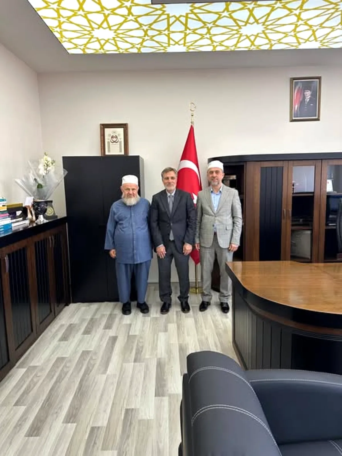 İlkseç Vakfı Yöneticileri Arnavutköy Müftüsü'ne Ziyaret İlkseç Vakfı Yöneticileri Arnavutköy Müftüsü'ne Ziyaret