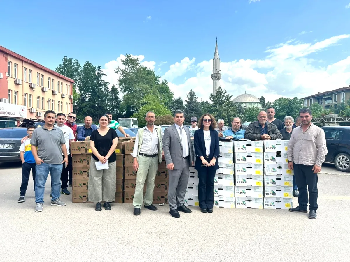 Başiskele'de Çiftçilere Fide Desteği Başladı Başiskele'de Çiftçilere Fide Desteği Başladı