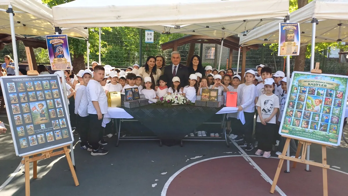 Bakırköy'de Minik Yazarların İmza Günü Coşkusu Bakırköy'de Minik Yazarların İmza Günü Coşkusu