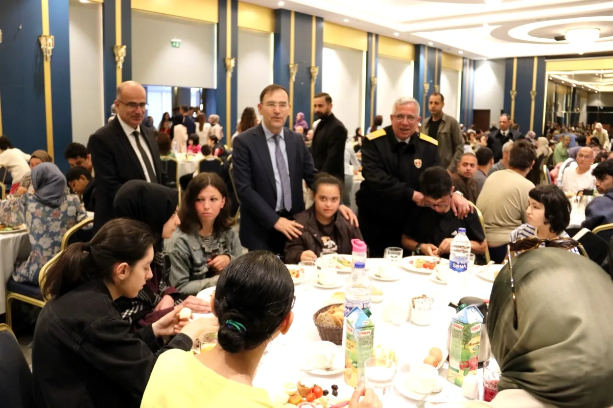 Yalova'da Özel Eğitim Ailesi Engelliler Haftası'nda Buluştu Yalova'da Özel Eğitim Ailesi Engelliler Haftası'nda Buluştu