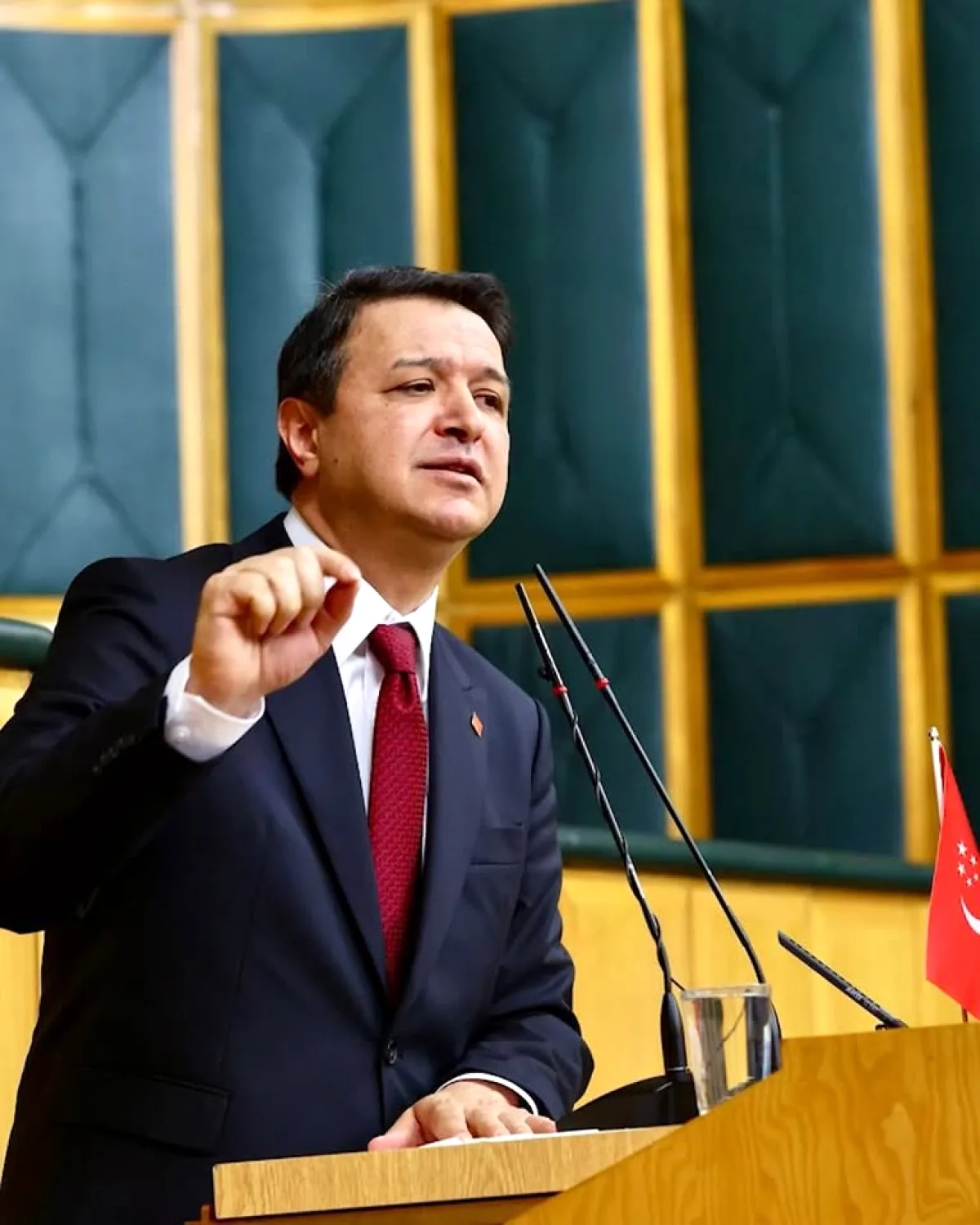 Saadet Partisi'nden Dini İstismar Eleştirisi: "Namazı Kalkan Yapan İkiyüzlülük" Saadet Partisi'nden Dini İstismar Eleştirisi: "Namazı Kalkan Yapan İkiyüzlülük"