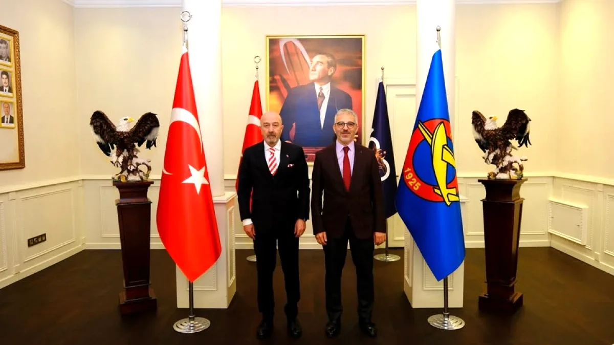 Öğrenciler THK Başkanı ile Havacılık Vizyonunu Konuştu Öğrenciler THK Başkanı ile Havacılık Vizyonunu Konuştu
