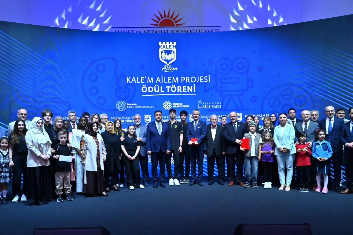 Bayrampaşalı Minik Ressam İstanbul'da İlçe Birincisi Oldu Bayrampaşalı Minik Ressam İstanbul'da İlçe Birincisi Oldu