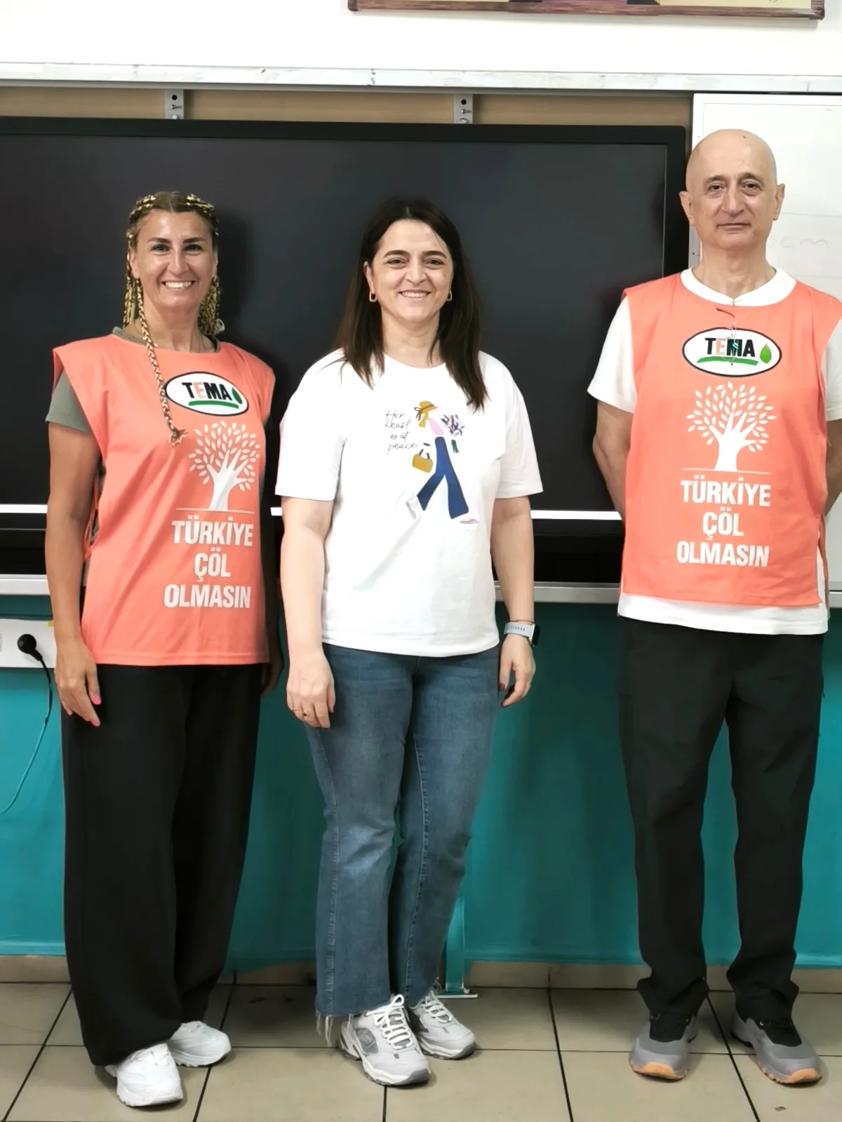 Şişli'de Minik Eller Toprakla Buluştu: TEMA'dan İlkokulda Eğitim Şişli'de Minik Eller Toprakla Buluştu: TEMA'dan İlkokulda Eğitim