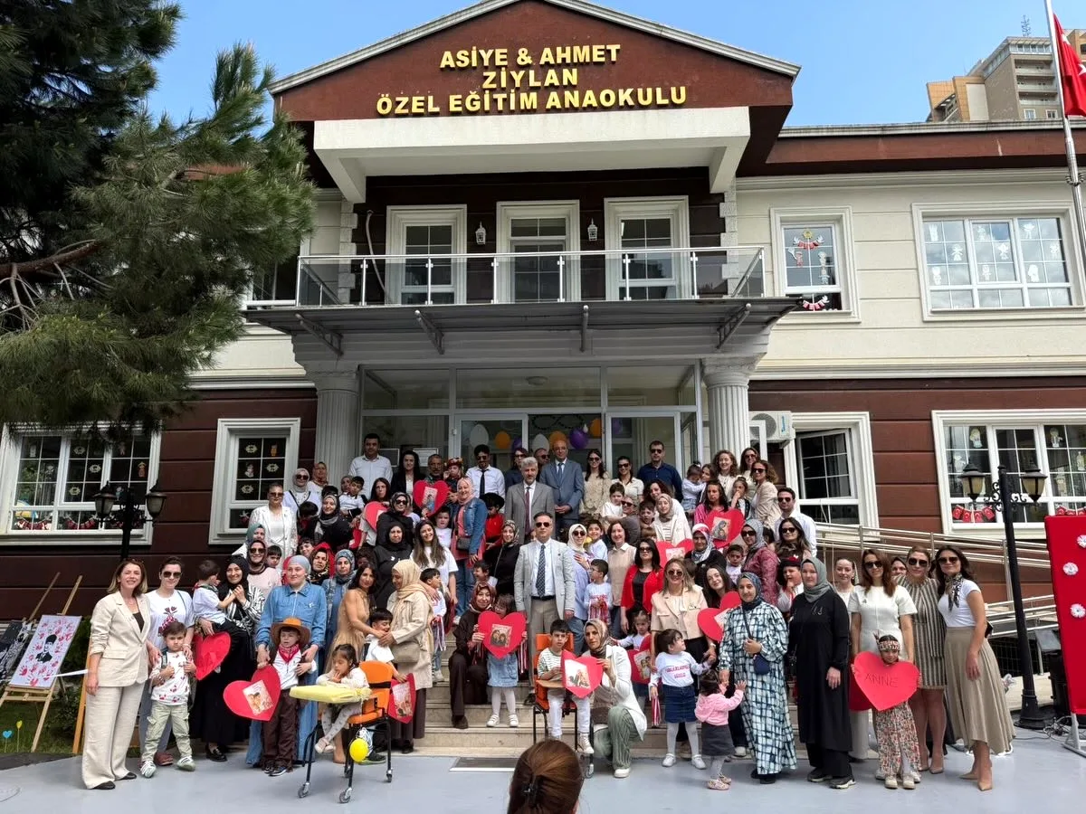 Ümraniye'de Özel Eğitimden Anlamlı Buluşma: "Empati Varsa Engel Yoktur" Ümraniye'de Özel Eğitimden Anlamlı Buluşma: "Empati Varsa Engel Yoktur"