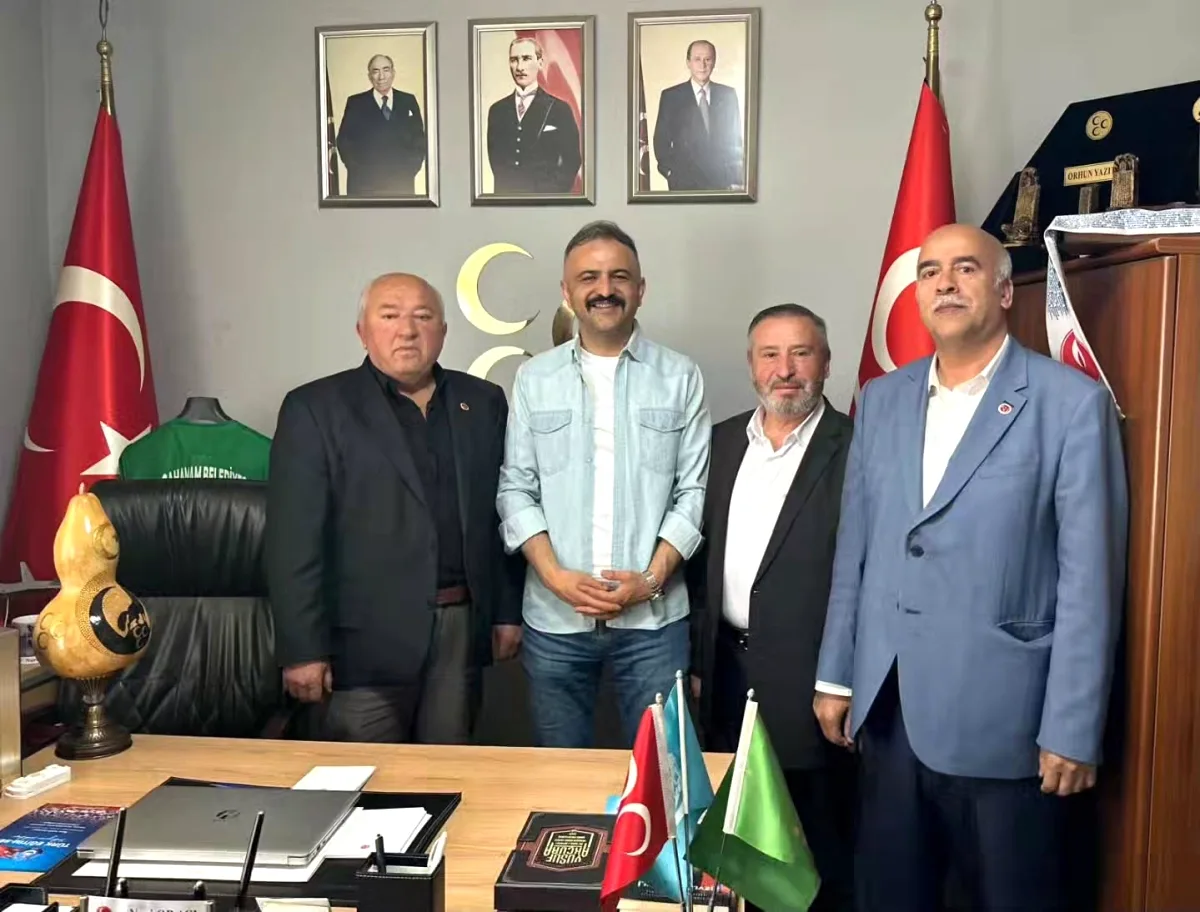 Kızılcahamam'da Muhtarlar MHP İlçe Başkanlığı'nı Ziyaret Etti Kızılcahamam'da Muhtarlar MHP İlçe Başkanlığı'nı Ziyaret Etti