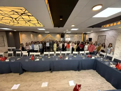 Seyhan'da Eğitimde İlham Veren Buluşmalar: PDR Öğretmenleri Bir Araya Geldi