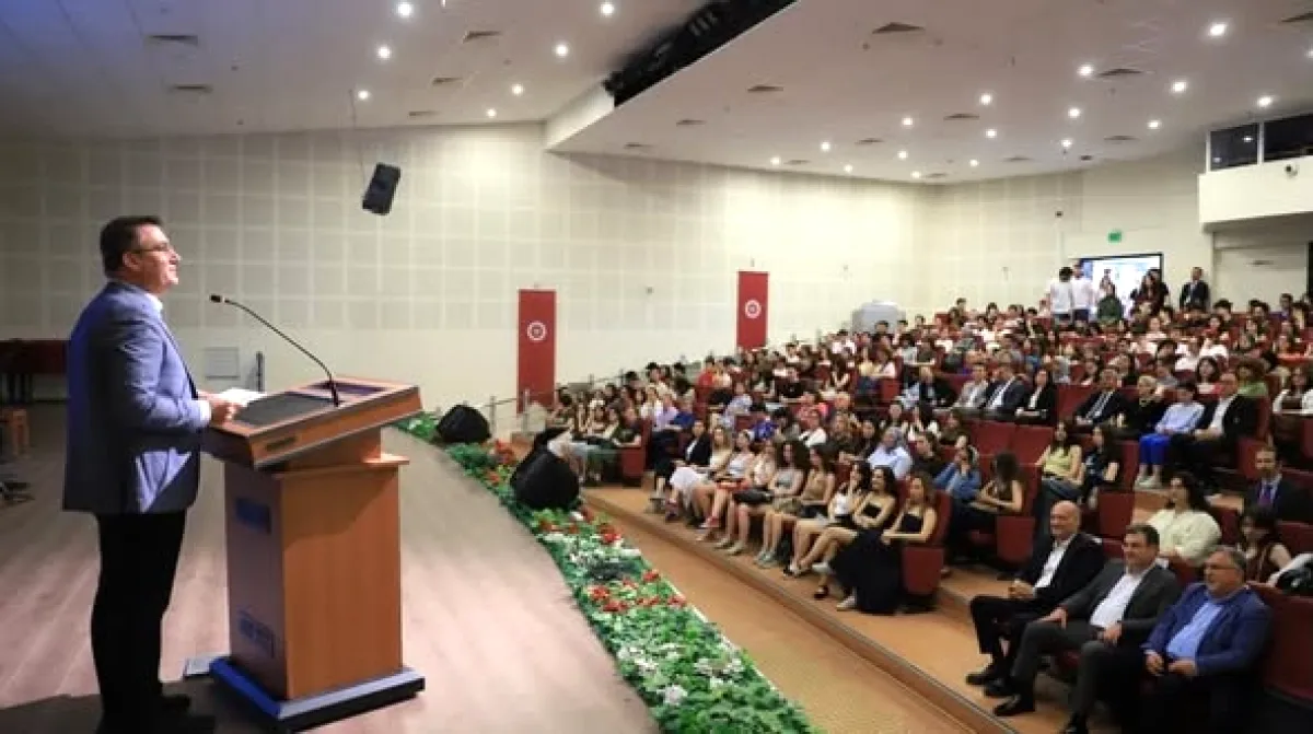 İYTE Bilim ve Bahar Şenliği Renkli Gösterilerle Başladı İYTE Bilim ve Bahar Şenliği Renkli Gösterilerle Başladı